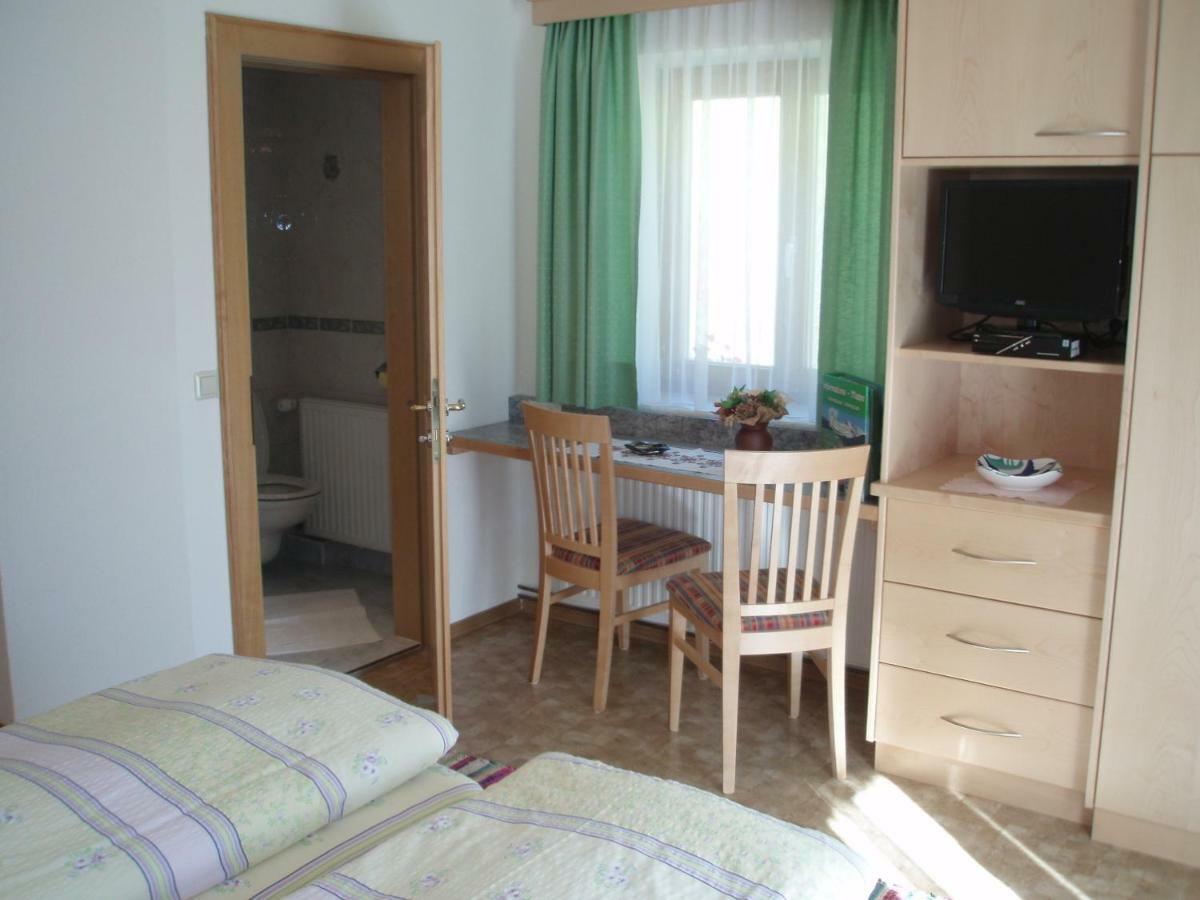 Liesing Gaestehaus Lanzinger מראה חיצוני תמונה